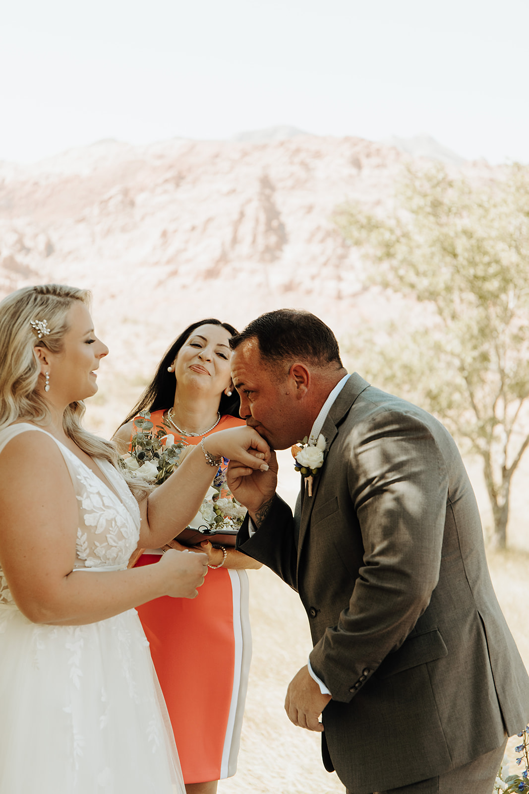 Elopement Las Vegas elopement packages near me