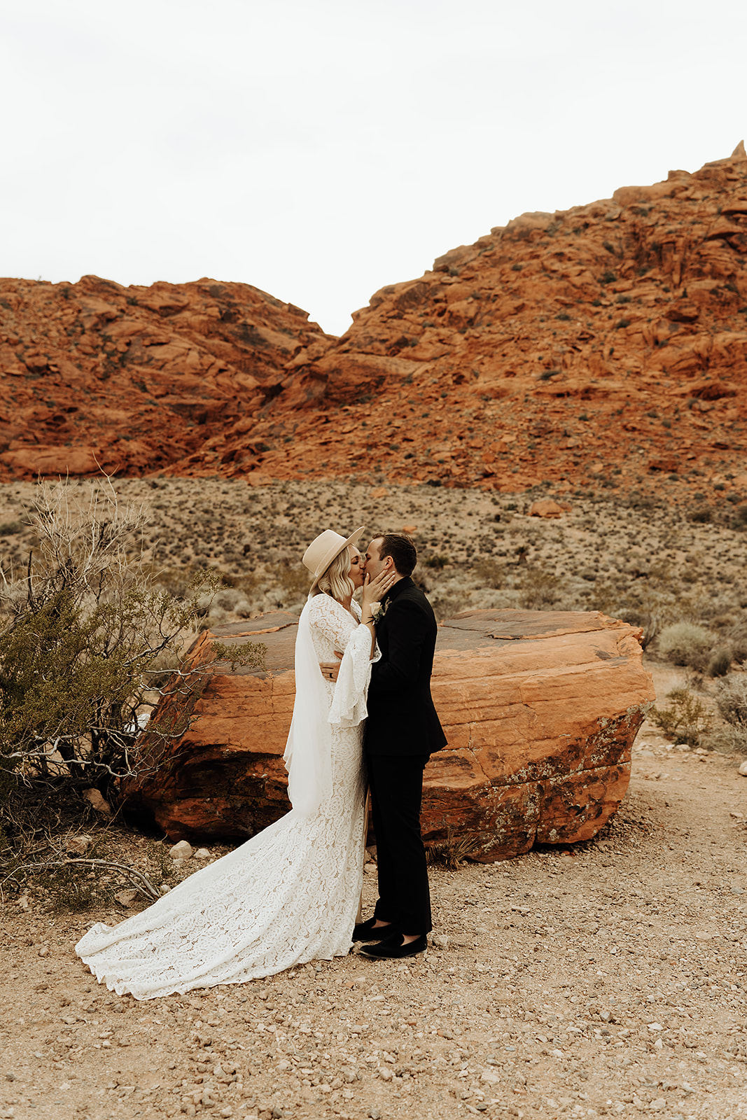 A Chic and Stylish Boho Micro Wedding for An Adventurous Couple ...