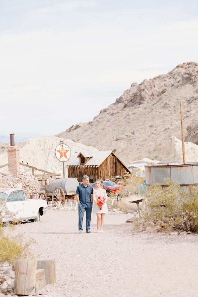 Desert wedding inspo in Las Vegas